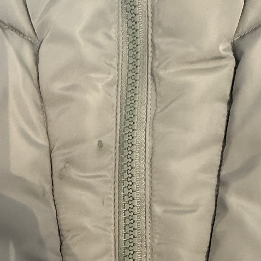 BDG Women's Puffer Vest - Picture 7 of 8